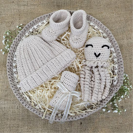 baby hamper, baby clothes, baby accessories, baby girl, baby boy, hand made, crochet