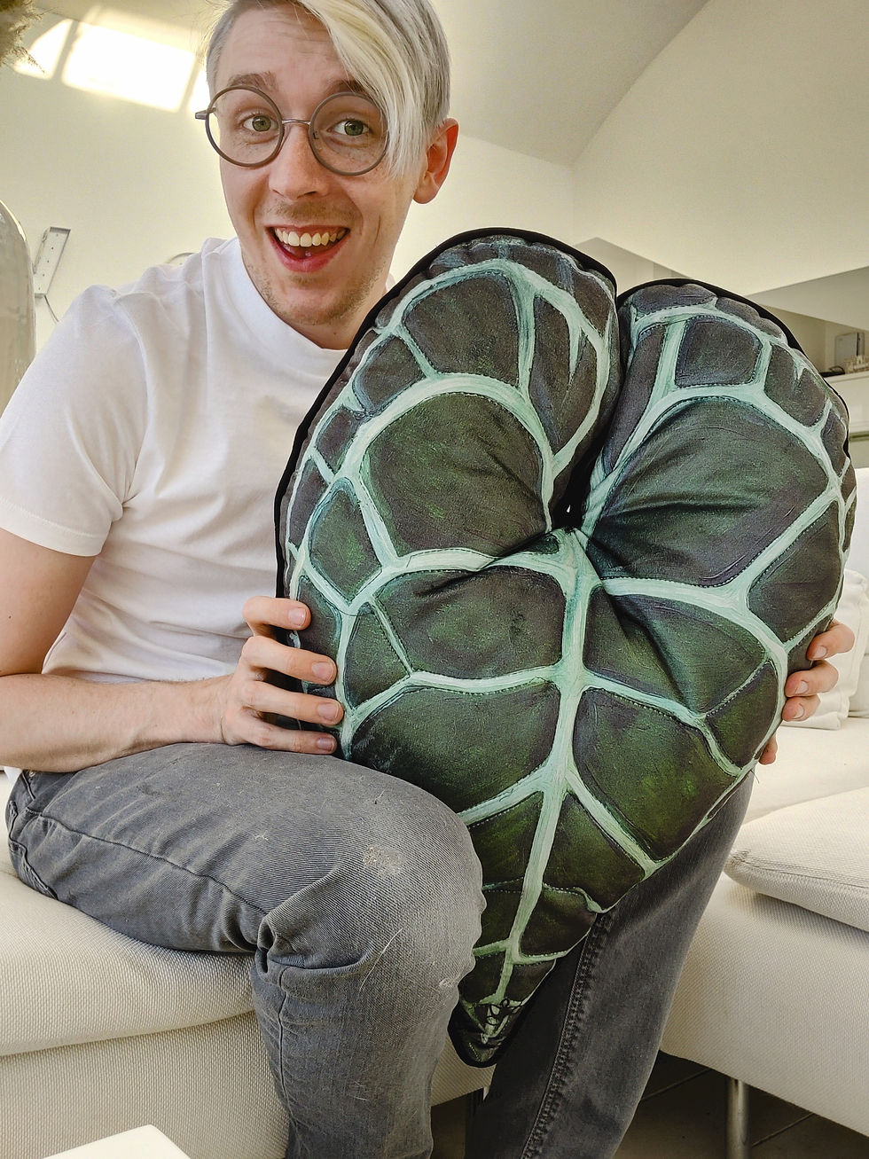 Thumbnail: Velvet Leaf Cushion