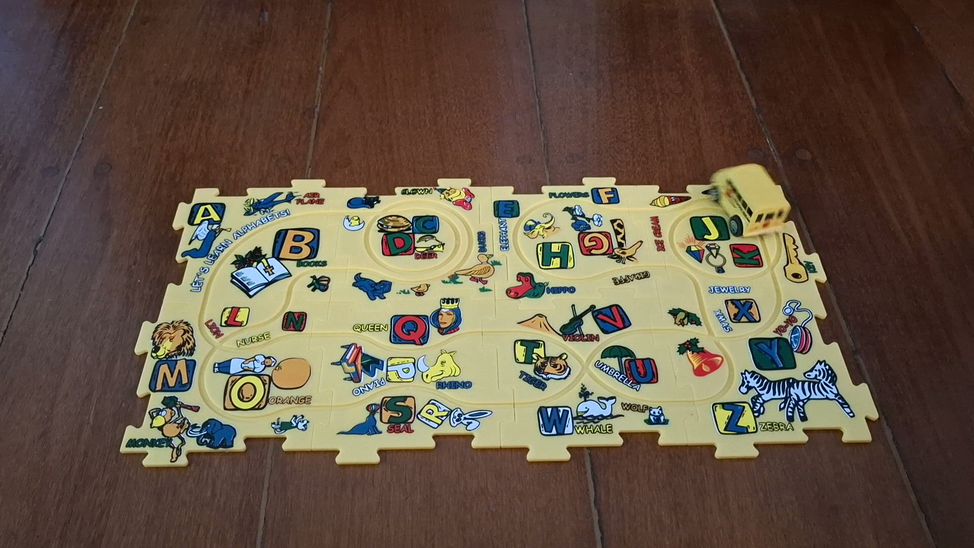 Puzzle Pista Let's Learn Alphabet