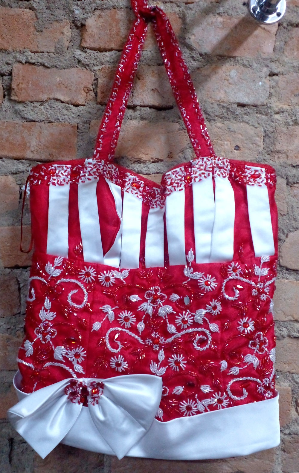 Corpete Bordado com Laço