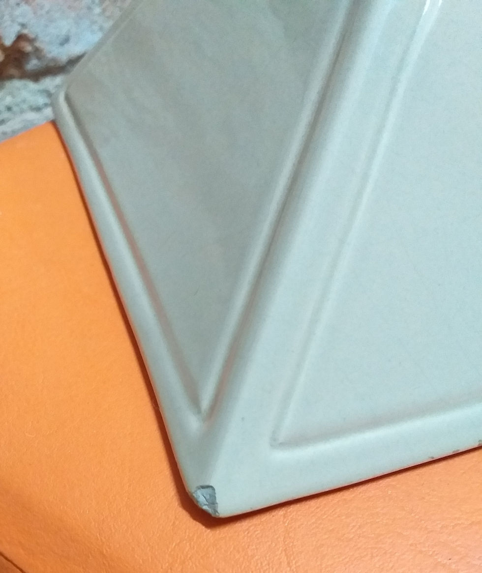 Miniatura: Pirâmide em Cerâmica