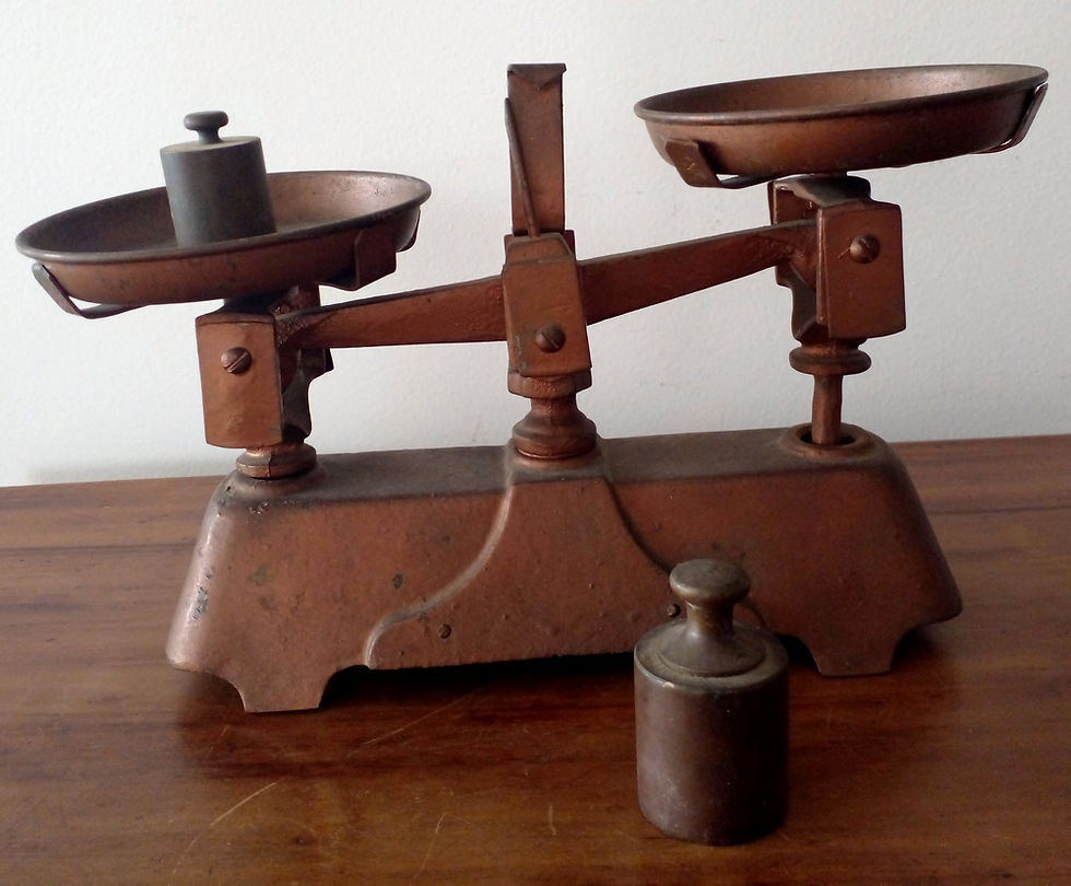 Miniatura: Balança Antiga