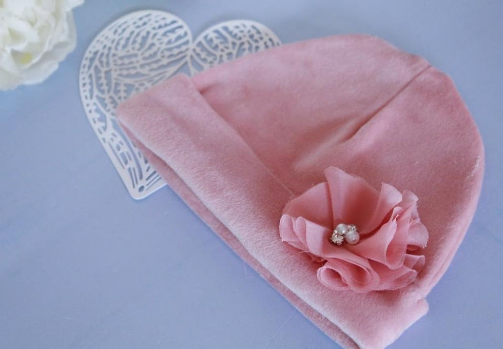 Miniatura: Gorro de Nacimiento VELVET con Aplique (Baby Girl)