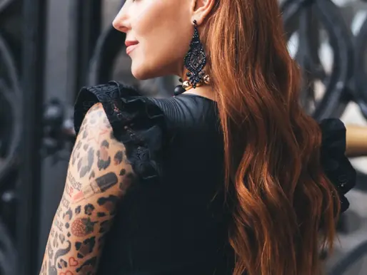 Dirndl ohne Bluse tragen: Moderner Styling-Tipp von Schatzi München