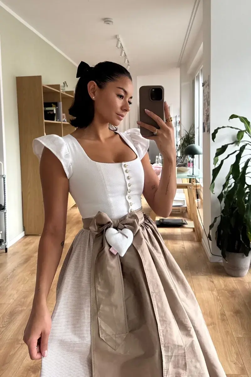 Miniaturbild: Dirndl Cappuccino