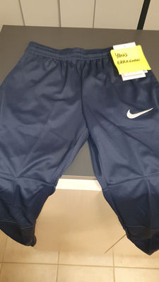 Pantalon de jogging au nom de Yannis ERRAGHANI