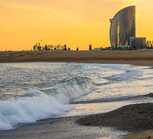 barceloneta playa.jpeg