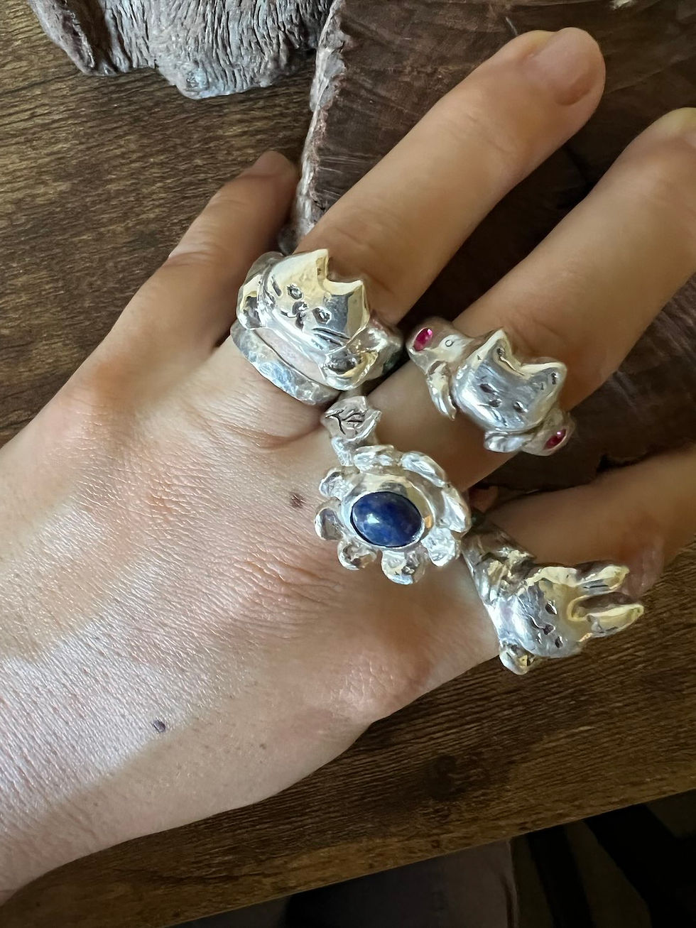 Thumbnail: Chunky Cat Ring with Ruby