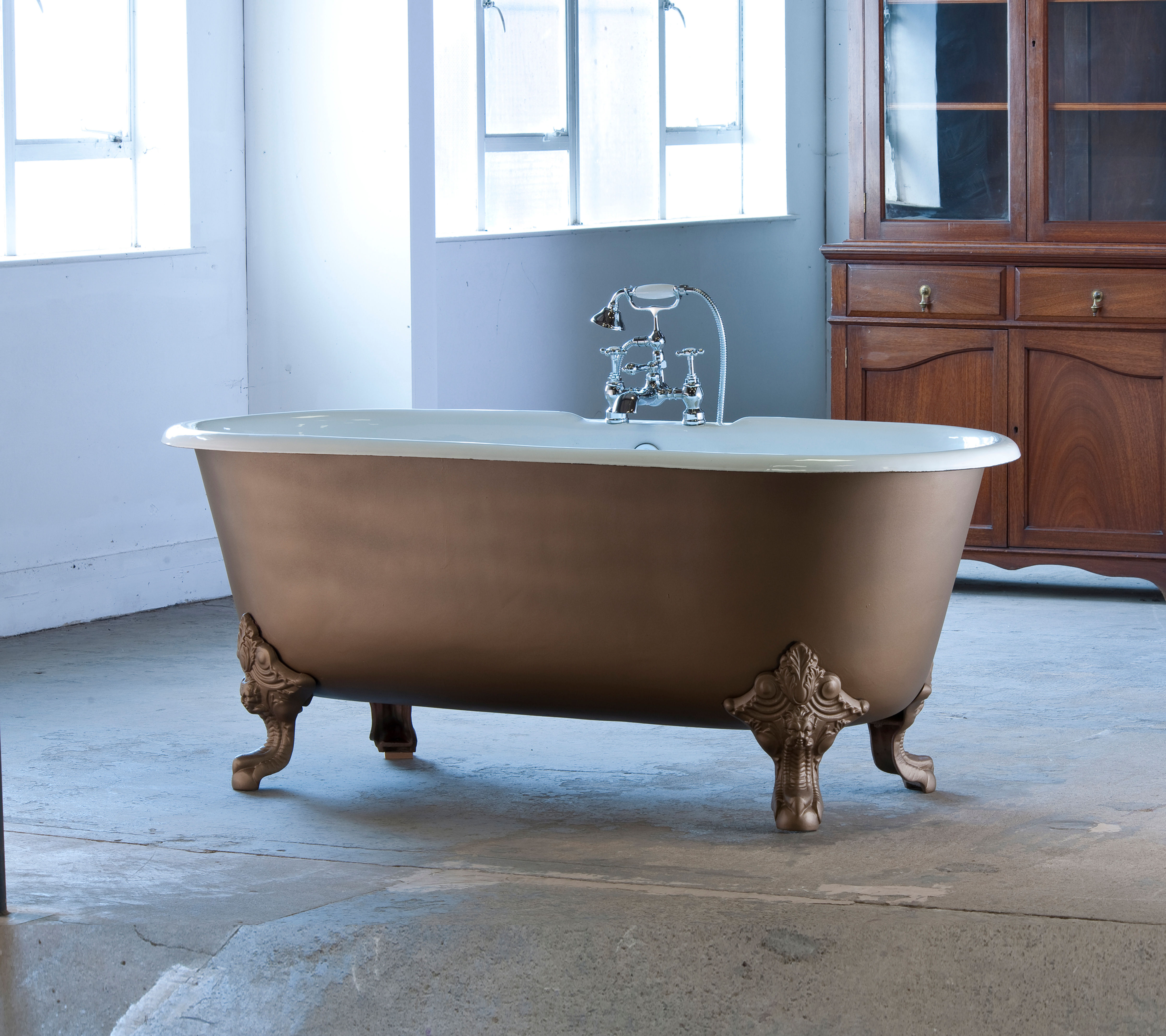 The Cheverny Cast Iron Bath | Arroll