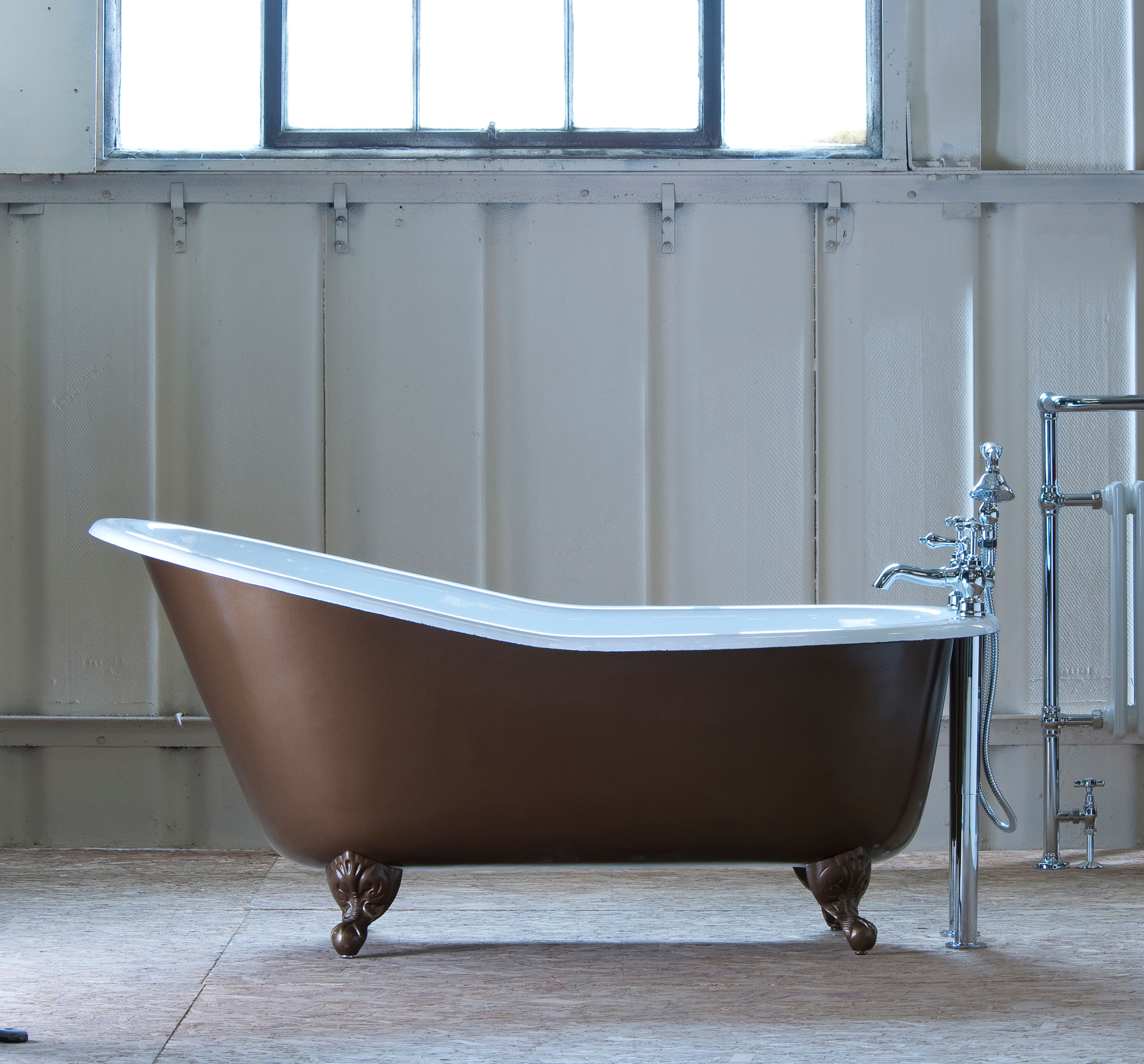 Bordeaux Cast Iron Bath | Arroll