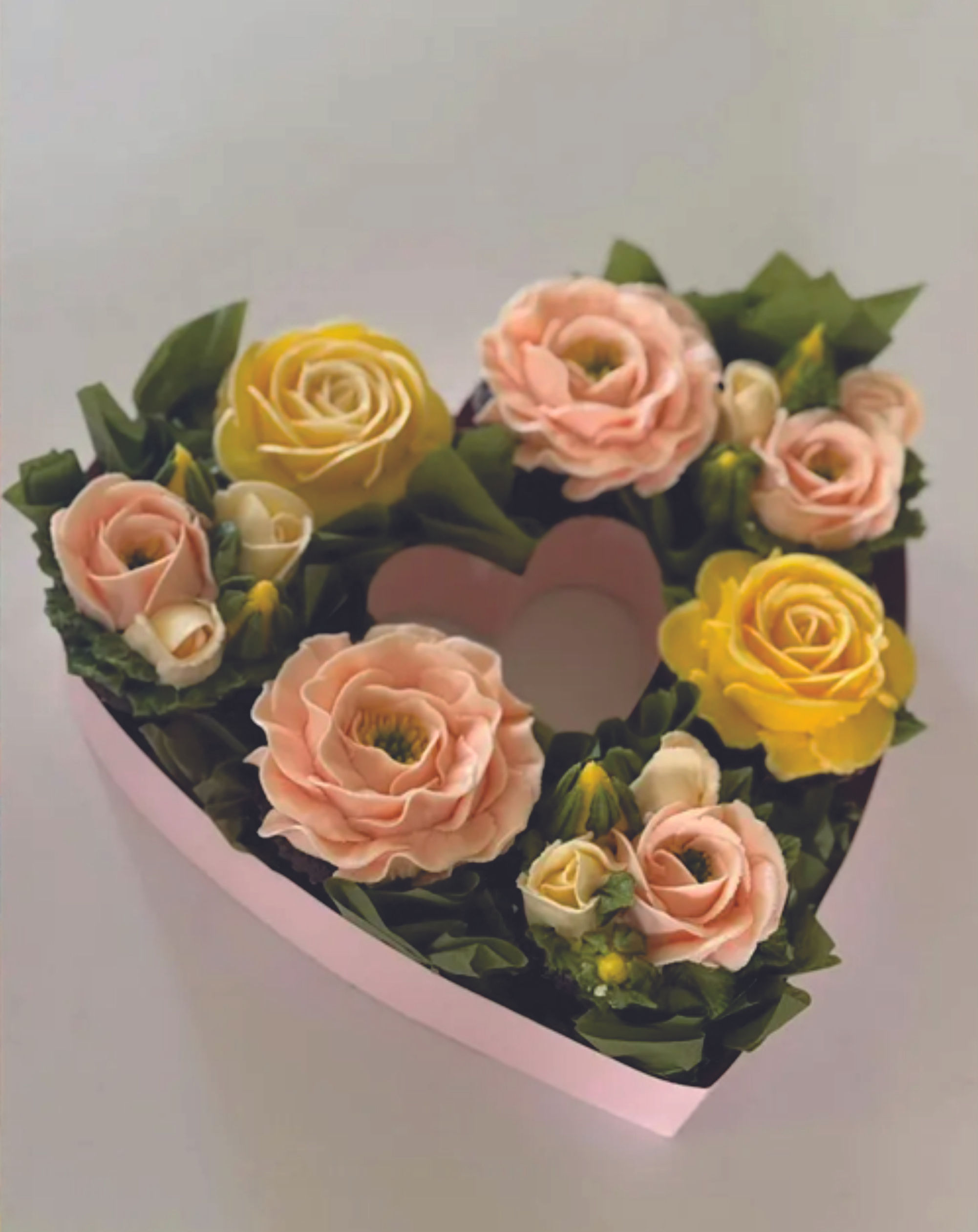 Intermediate Rose Masterclass with Heart Box Demo - Saturday June 13 - 9am