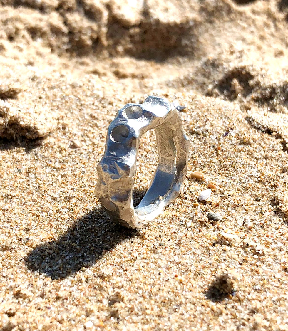 *Anillo* ROCAS DE LA COSTA DORADA