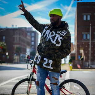 Freddy Mack shoot in jacket hand painted by hisself.