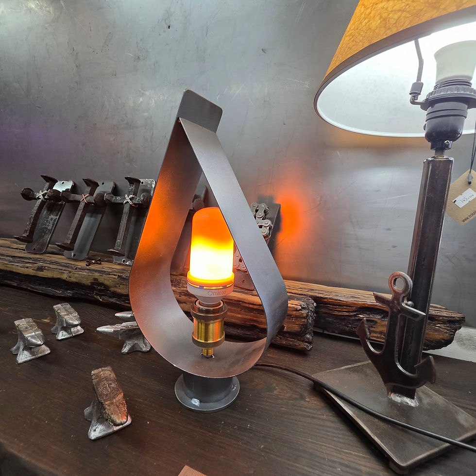 Thumbnail: Rain Drop Metal Art Sculpture Desk Lamp Light