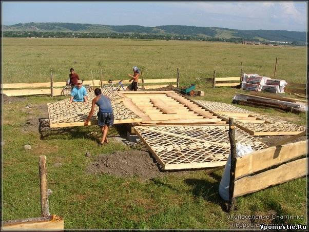 На стройке избы