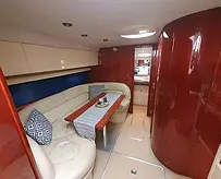 Vesper Fairline Targa 37 Interior