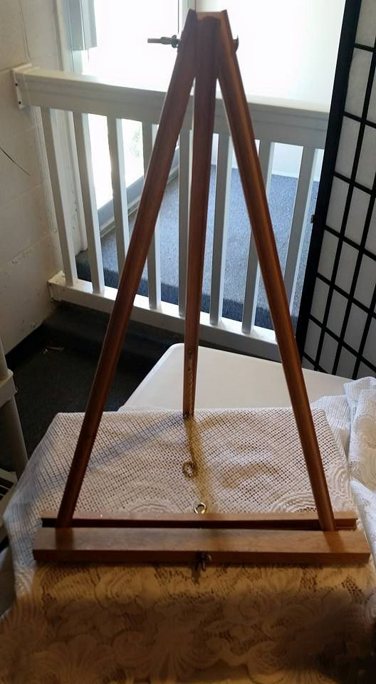 Small tabletop wooden easel