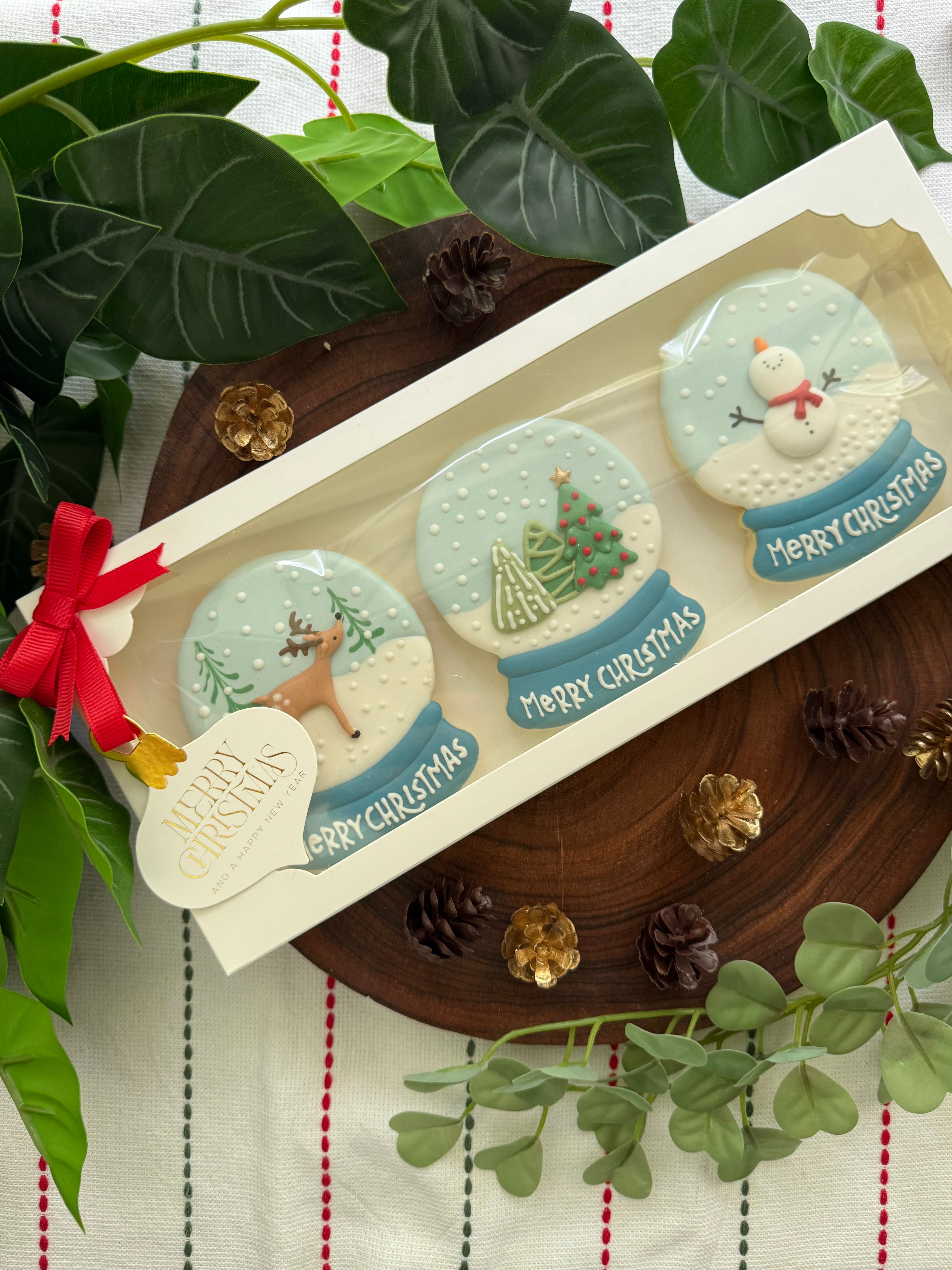 Snow Globe Deluxe Trio