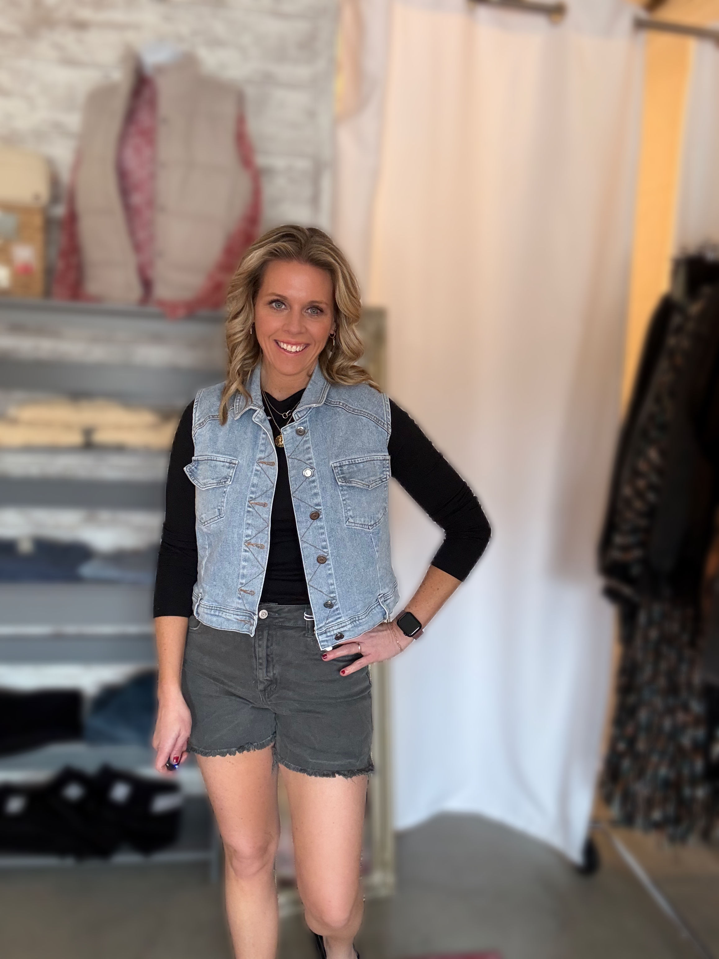 289 -Ash Black Cut Off Shorts