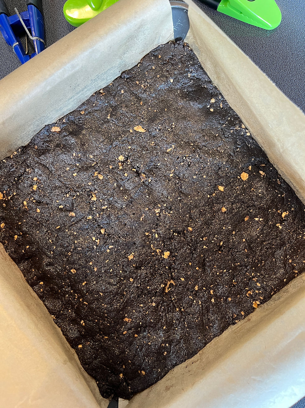 Easy Chocolate Almond Cheesecake Bars