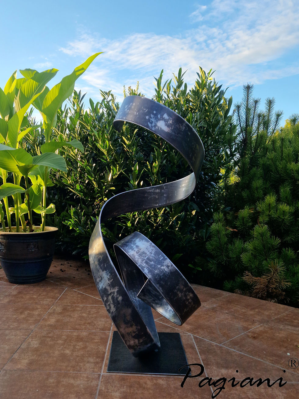 Thumbnail: Spiral S Sculpture