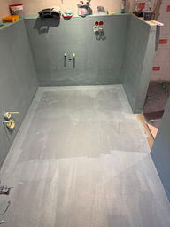 Vorbereitung Nasszelle, graue Abdichtung