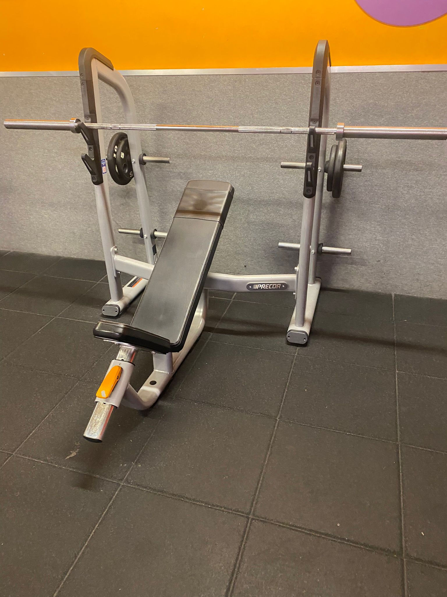 Banc incliné Precor Discovery