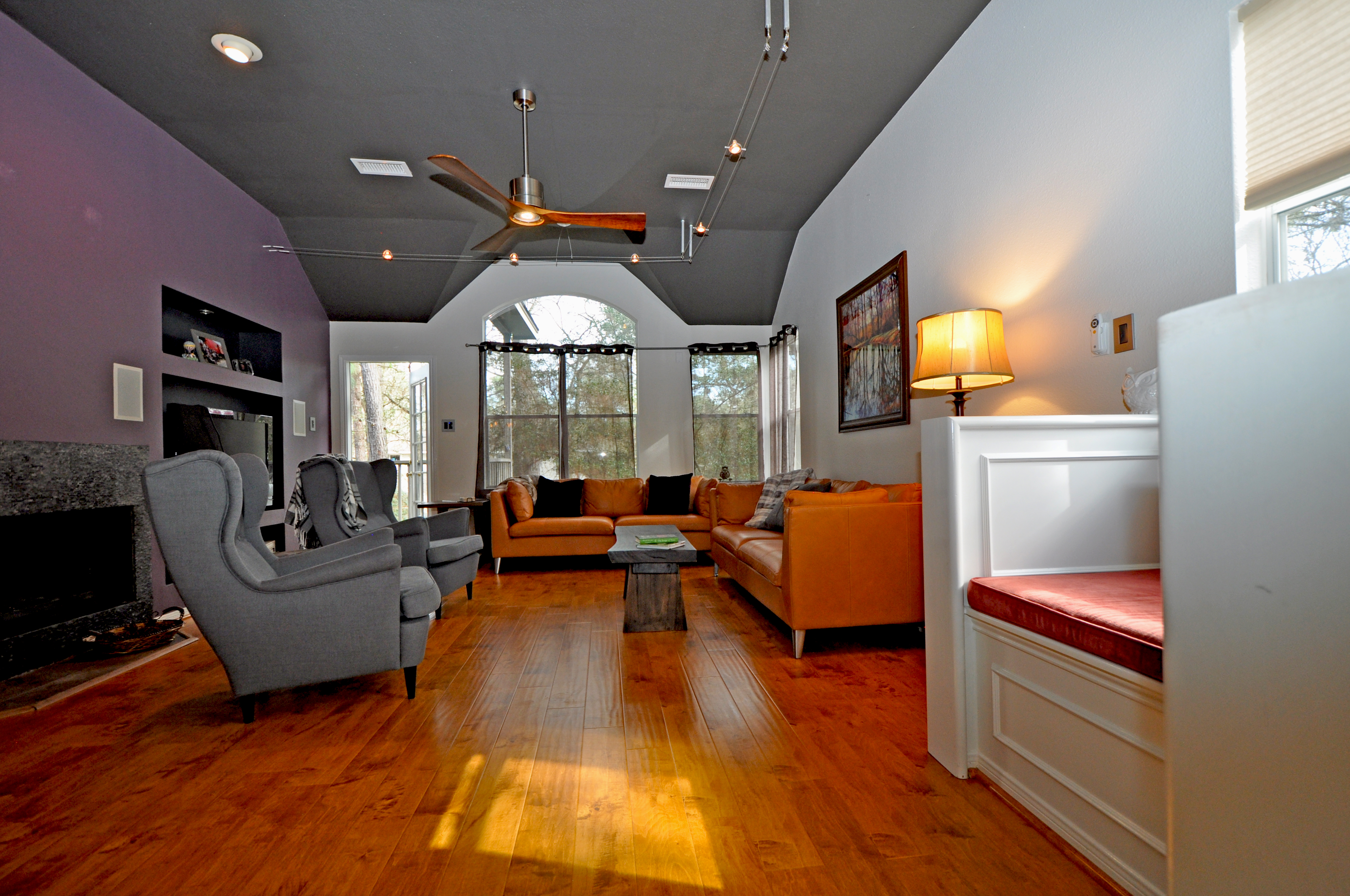 Entry shot from foyer