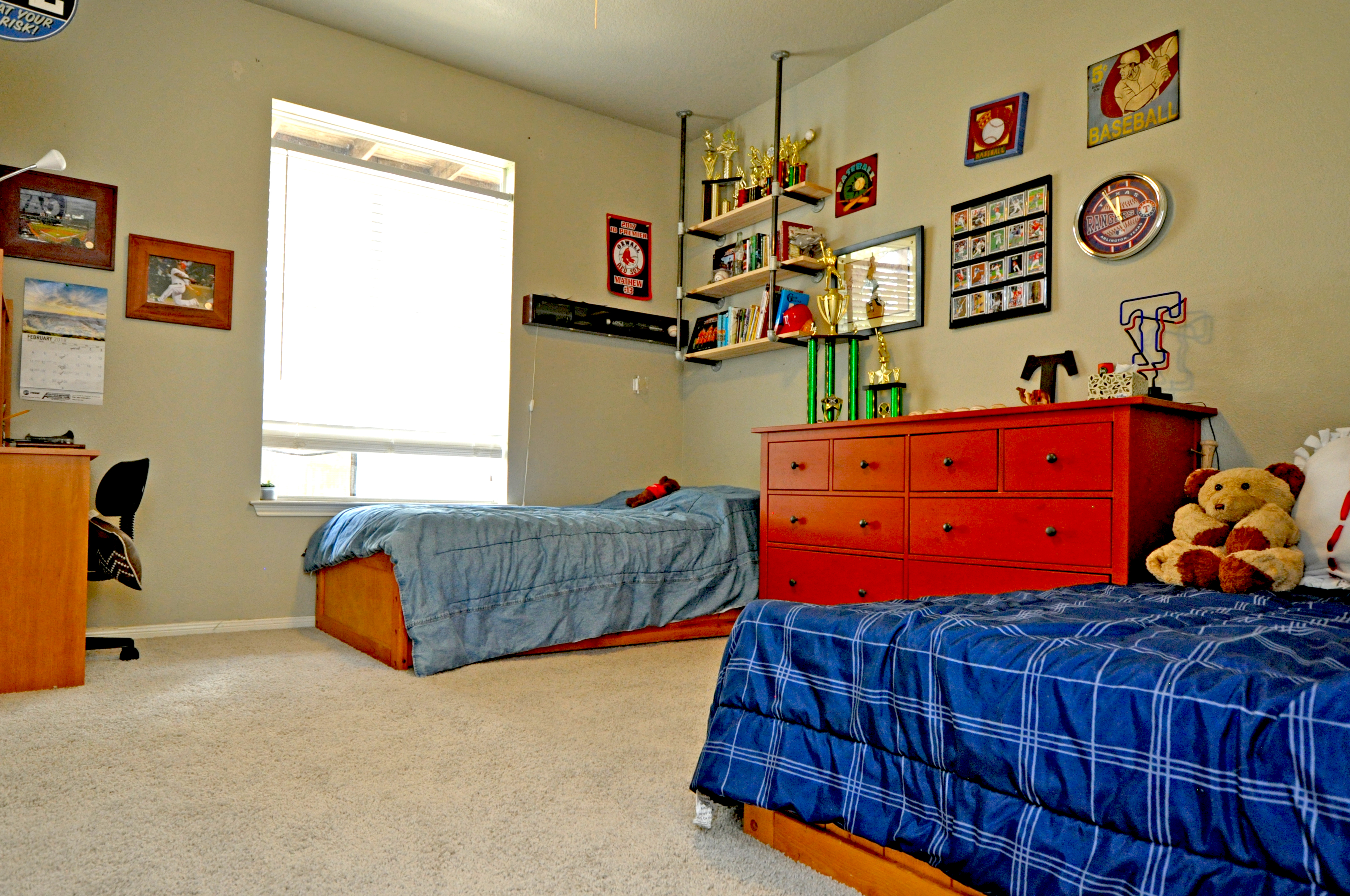 2nd bedroom