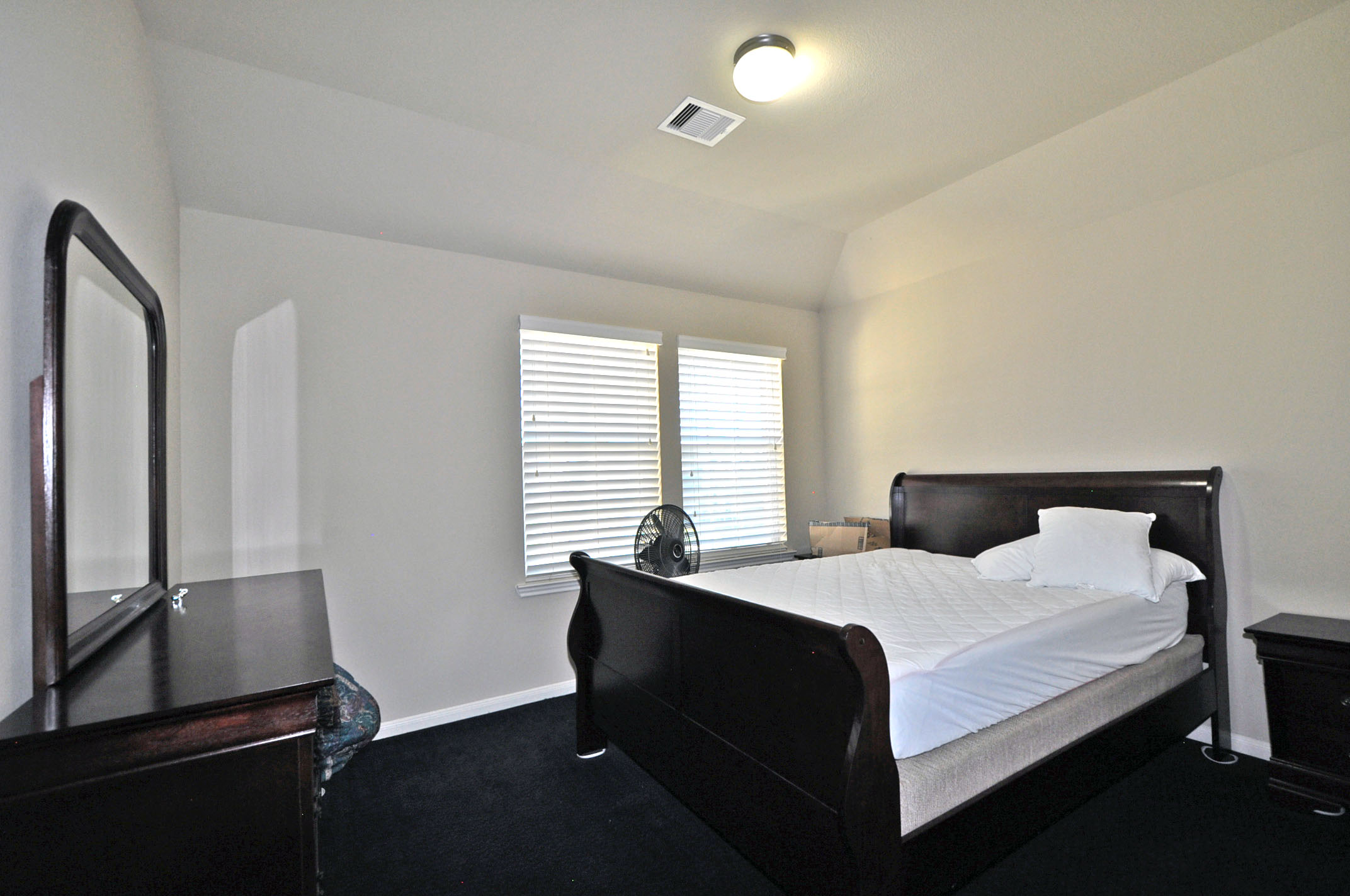 Guests Bedroom up