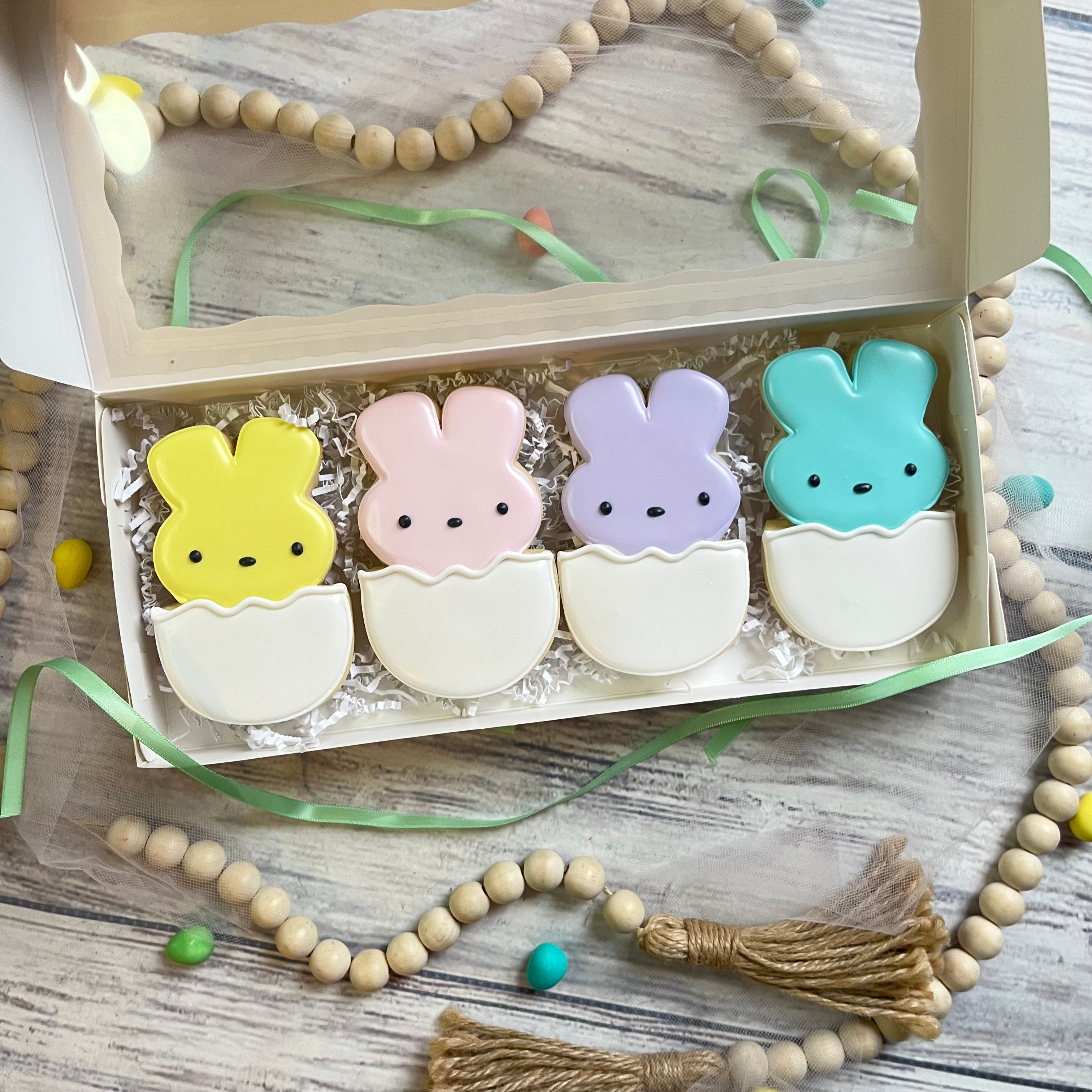 Marshmallow bunny in egg rainbow - 4 piece giftbox set