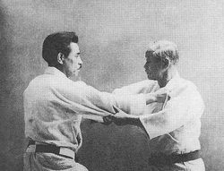 Кано сенсей(дясно),Кюзо Мифуне(ляво)