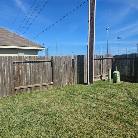 Low-Maintenance Fencing Options in Katy, TX: What Homeowners Are Choosing Instead of Wood (2025 Guide)