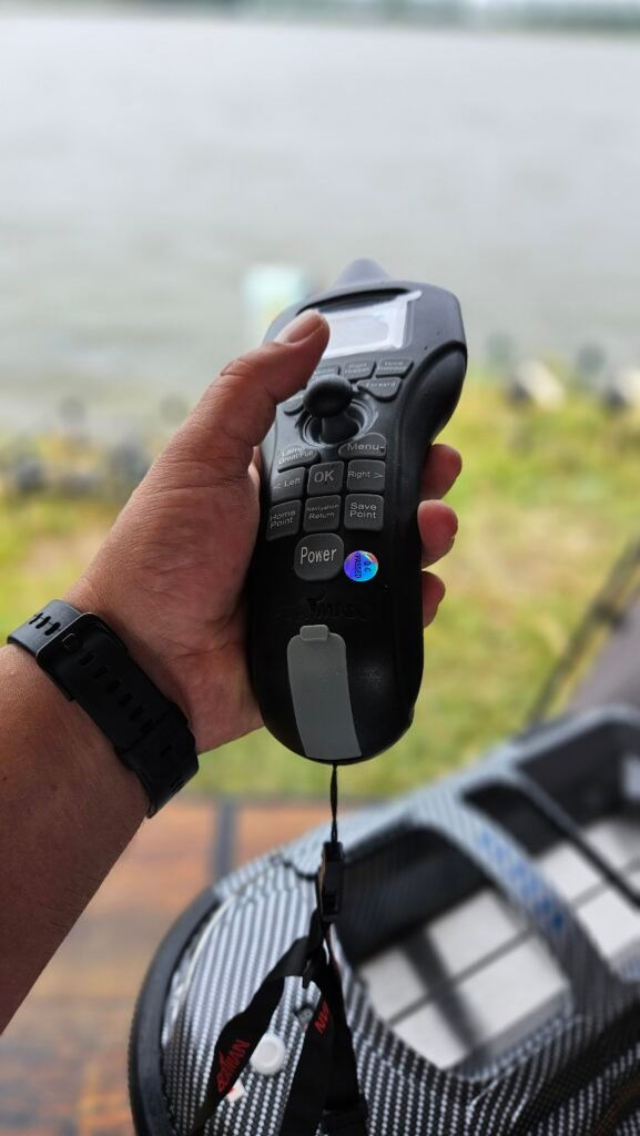 Minijatura: Boatman Vulcan Carbon GPS 2,5kg Čamac Za Prihranu