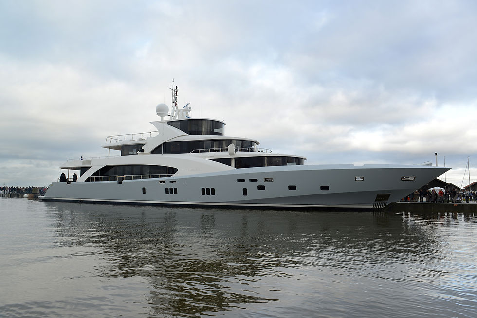 COUACH YACHT