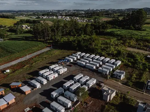 À espera da chave: atingidos seguem sonhando com um novo lar um ano após enchente no RS que destruiu 100 mil casas