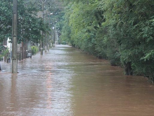 Mais de 50 cidades do RS registram danos devido às fortes chuvas