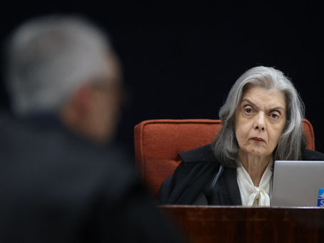Voto de Cármen Lúcia decreta condenação de Jair Bolsonaro por liderar trama golpista