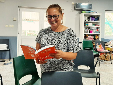 Unsuspecting Woman Discovers God’s Word
