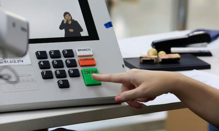 Prazo para eleitor regularizar o título vai até 3 de dezembro