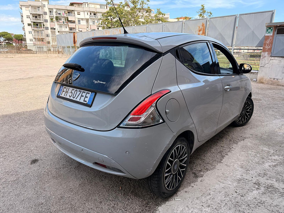 Miniatura: LANCIA YPSILON 1.3 diesel  95 cv con 160mila km del 2018