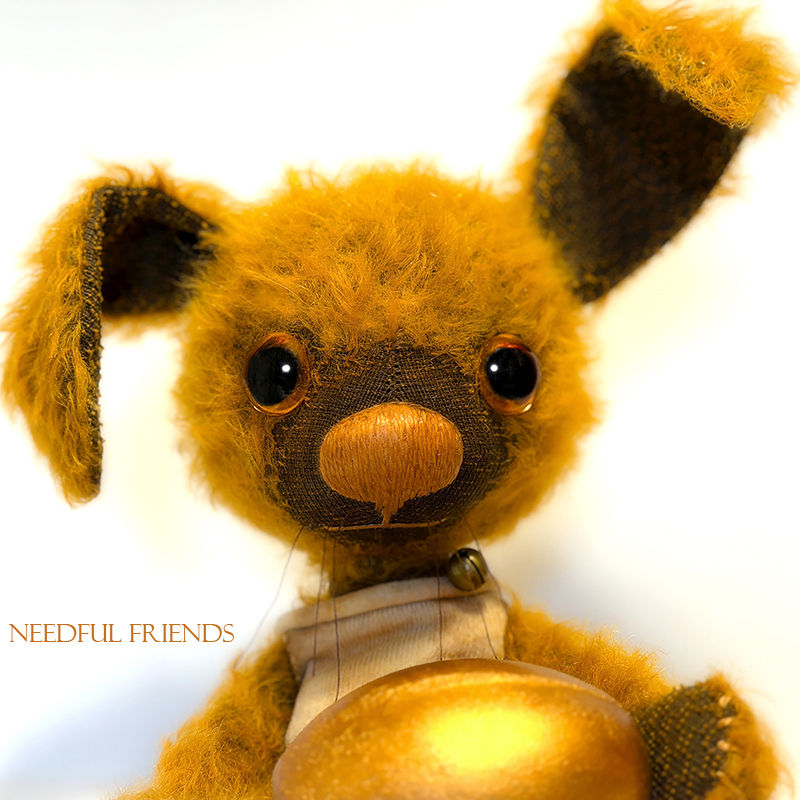 Fino Goldfellglanz war ein kleiner Osterhase, den man leicht übersehen konnte. 