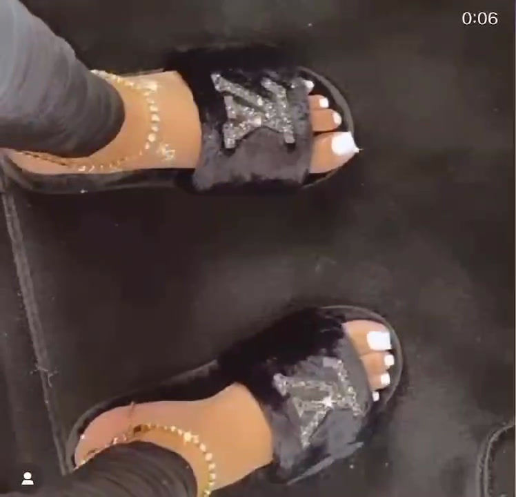 Thumbnail: Branded House Slippers