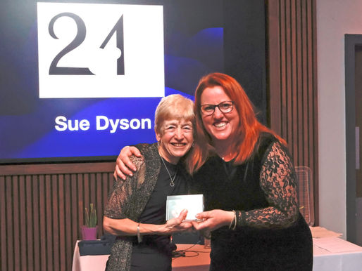 Sue Dyson receiving Horses Inside Out Award