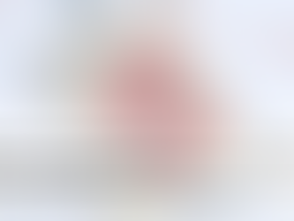 Escentric Molecules: The Renegades of Perfumery