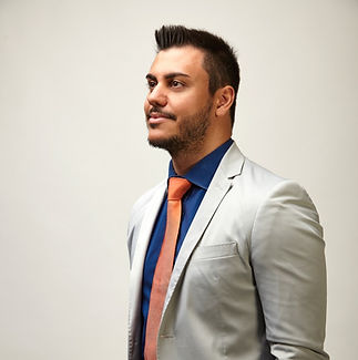 Foto Gianluca_edited.jpg