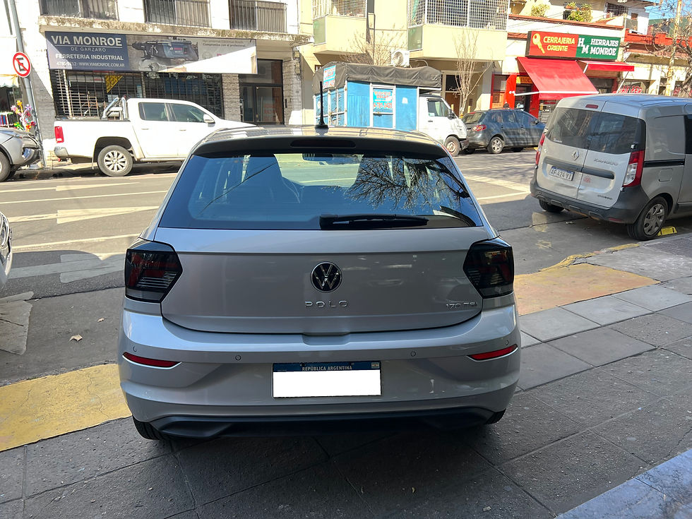 Volkswagen Polo Highline 170 TSI AT 2025 Gris Plata 5