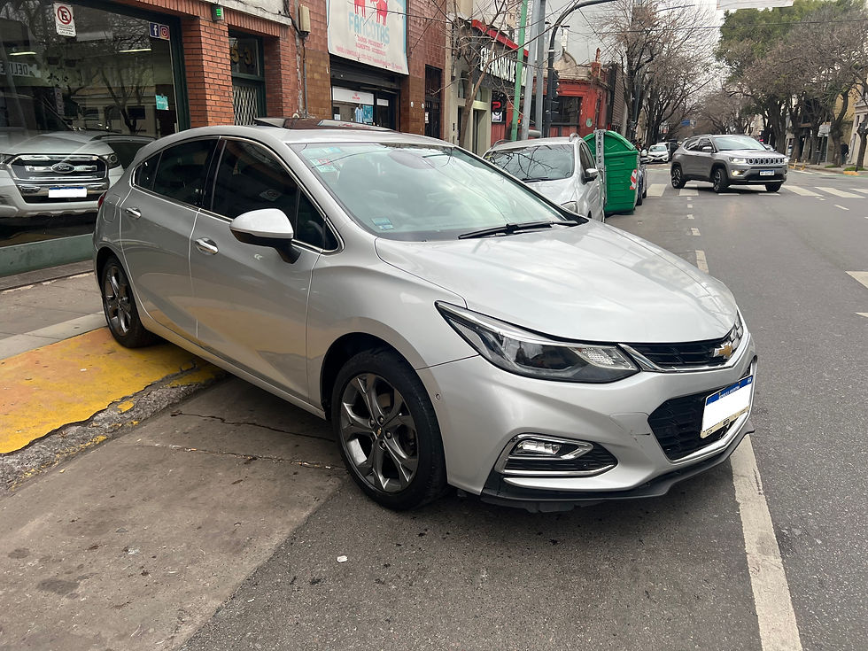 Chevrolet Cruze 5P 1.4T LTZ AT 2017 Gris Plata 1