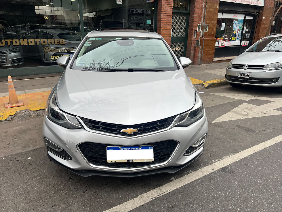 Chevrolet Cruze 5P 1.4T LTZ AT 2017 Gris Plata 5