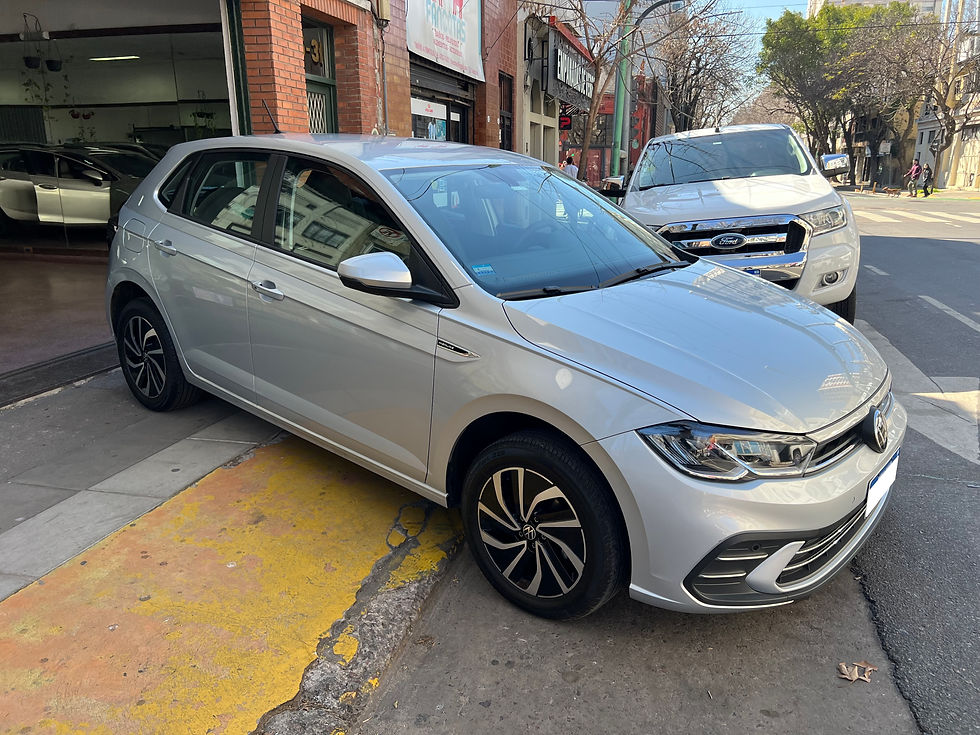 Volkswagen Polo Highline 170 TSI AT 2025 Gris Plata 1